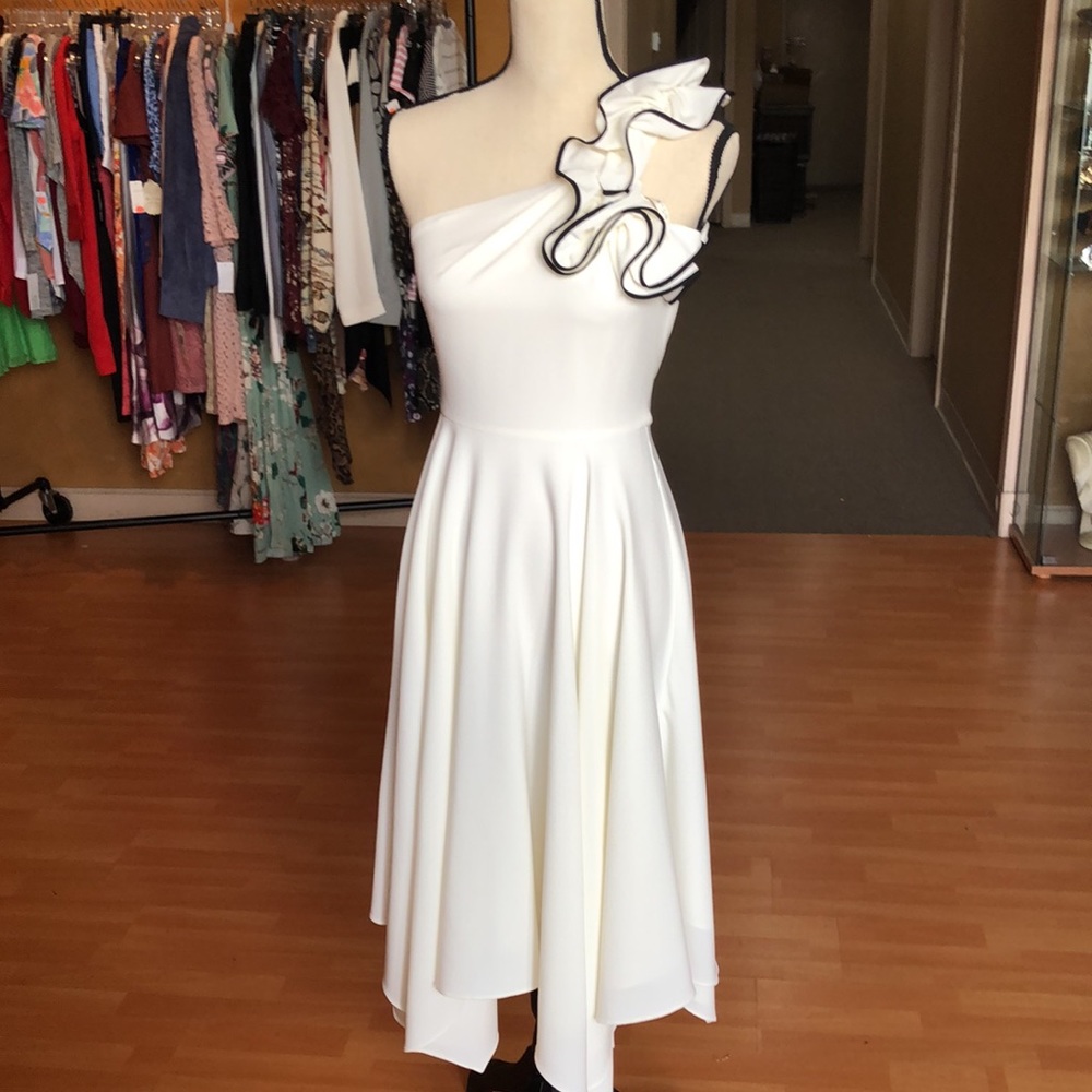 Halston Heritage gown white with black trimmed ruffle
